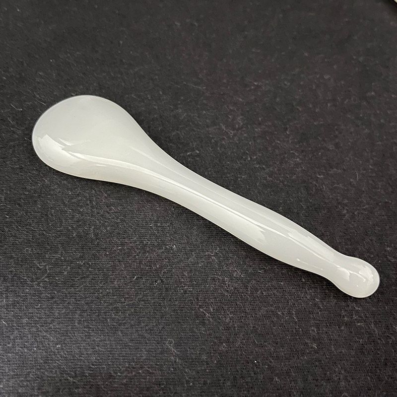 Natural Jade Scrapping Plate Beauty Shaving Board Lifting and Tightening Pull Tendons Scrapping Plate Universal for Entire Body Shaving Board Surface