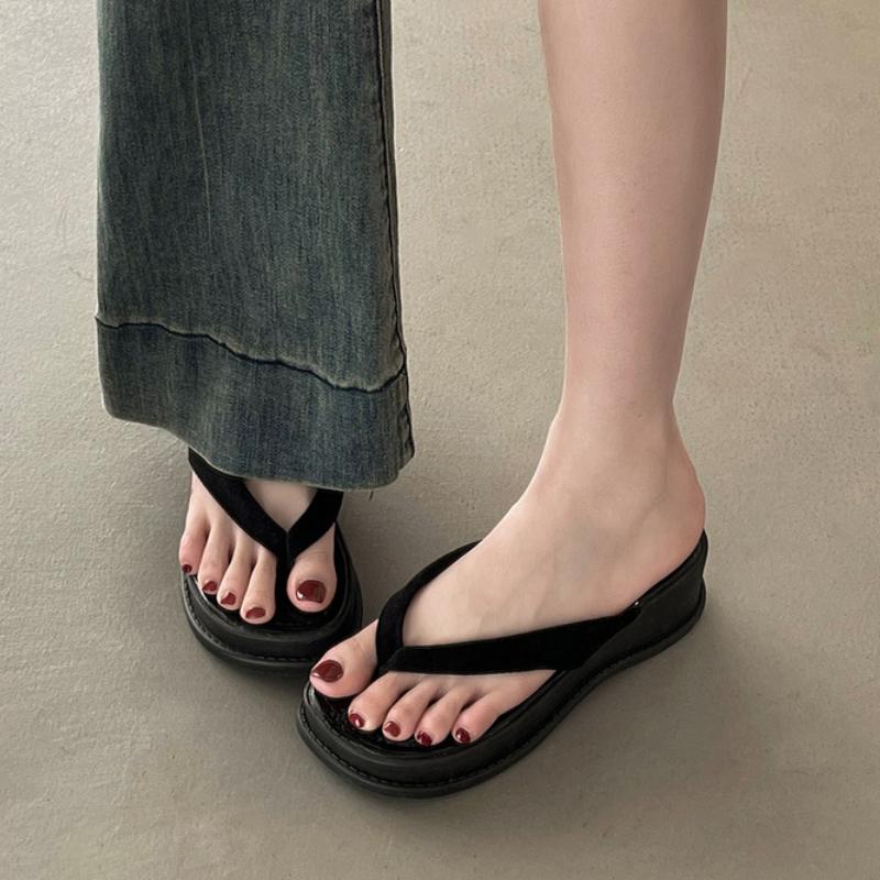 Thick Bottom Flip Flops Women's Shoes Outer Wear 2025 Summer Korean Style Solid Color Flat Heel Clip Toe Beach Sandals Slippers