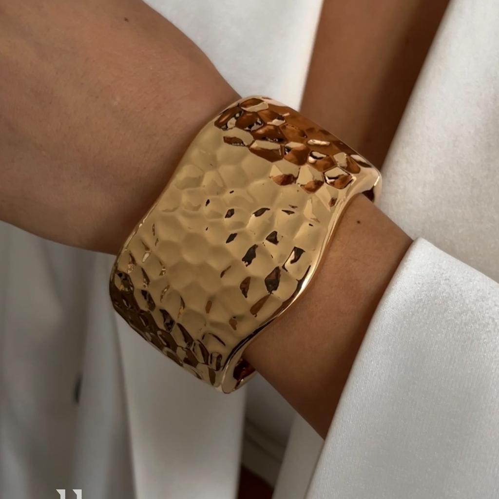 Ingemark Punk Vintage Unregelmäßige Metallarmreifen für Damen Mode Statement Goldfarbe Frühjahrsarmbänder Paar Herren Schmuck Geschenk