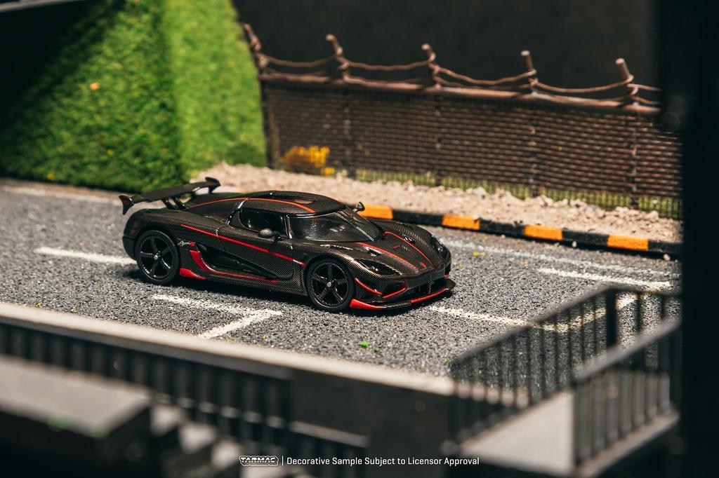 Speedmaster Japan TARMACWORKS Koenigsegg Agera RS Black Carbon Accents Finished Model 1/64 Fiber/Red T64G-TL005-BCF
