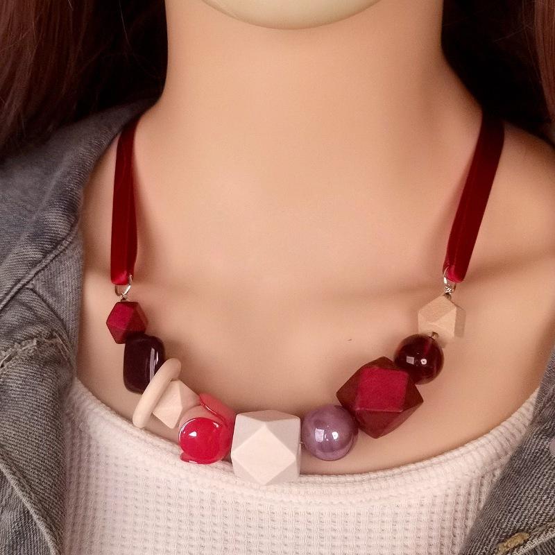 

Модное ожерелье для женских украшений