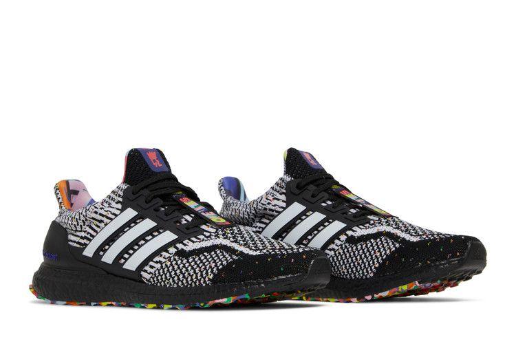 Men's Sneakers adidas Ultra Boost 5.0 Kris Andrew Small Pride Collection Black/White/Multi-Color