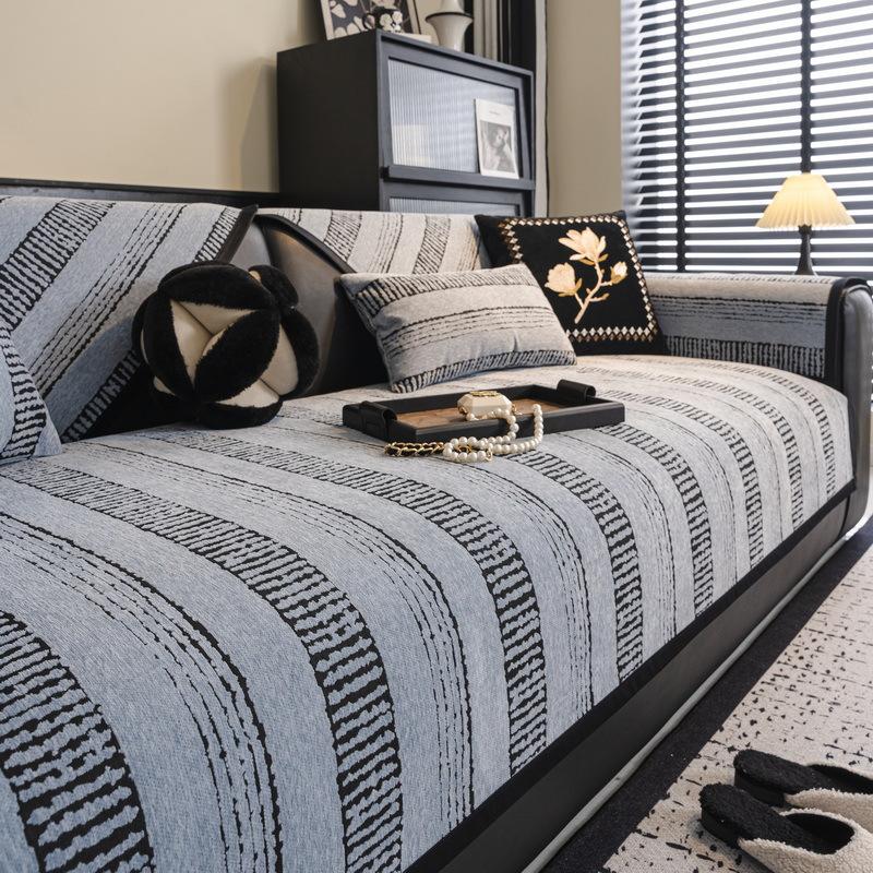 

Light Luxury High Sense New Striped Sofa Cushion Leather Sofa Special Chenille Cushion Non-Slip Sofa Cover 70*70cm