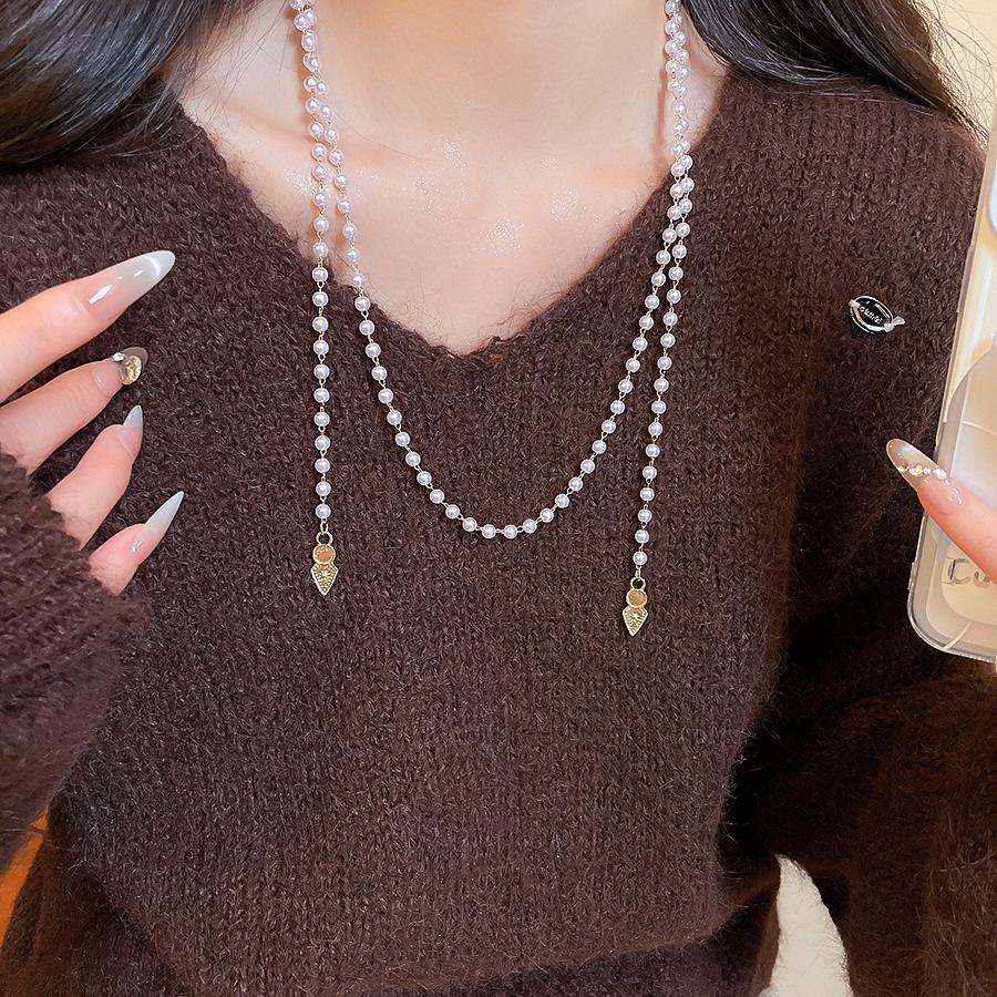 Exquisite Pearl Double-Layered Clavicle Necklace: French Elegance & Light Luxury Design