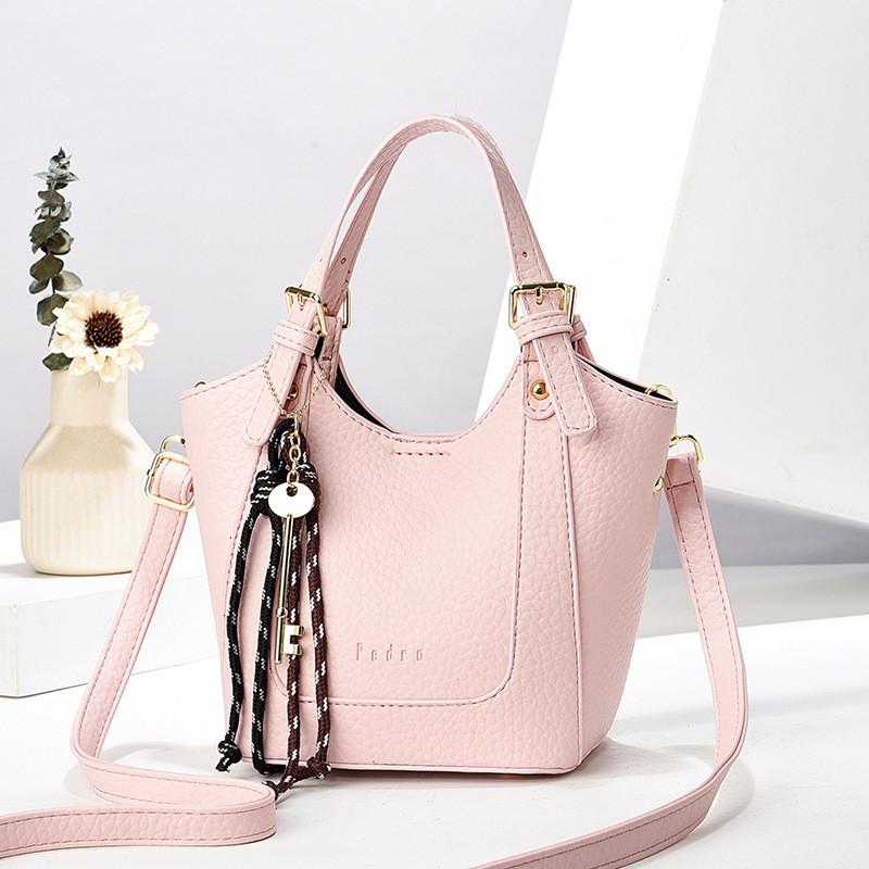 Stylish Ladies Pu Leather Tote Bag With Large Capacity And Zipper Closure For Everyday Use