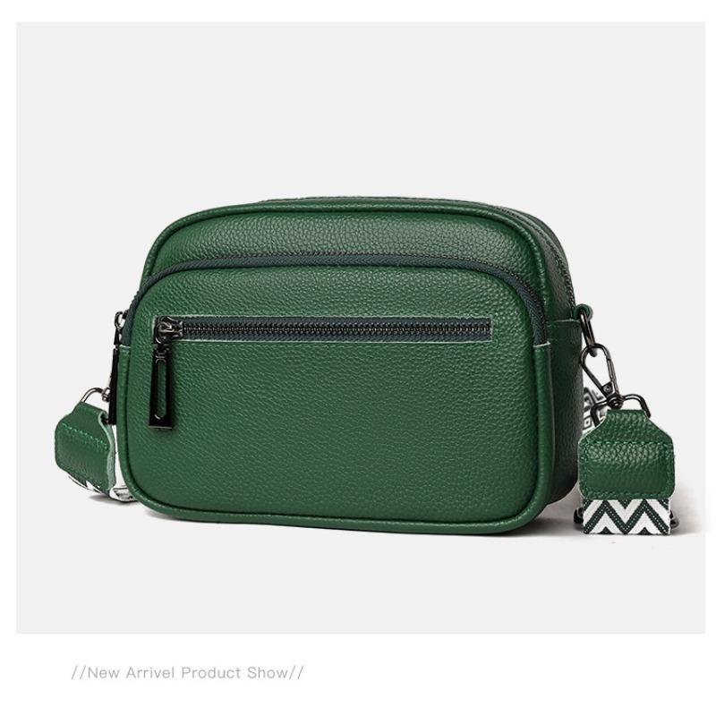 New Bag Women's Niche Fashion Messenger Bag Simple and Versatile Mommy Shoulder Armpit Bag Large Capacity Women's Bag