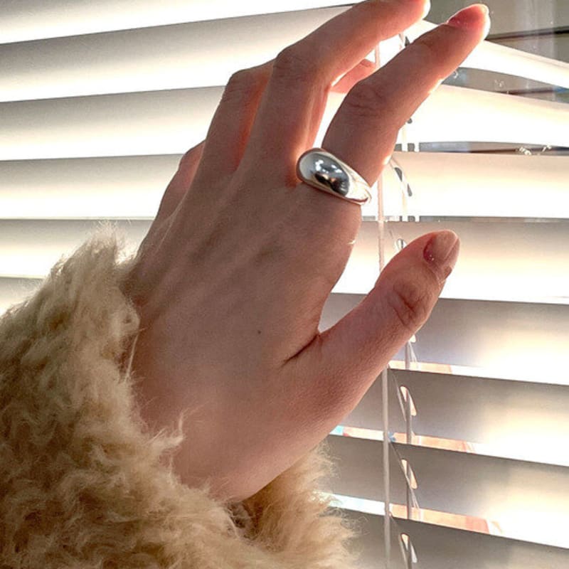 

JAKAM. SIPLE DOME RING Glossy