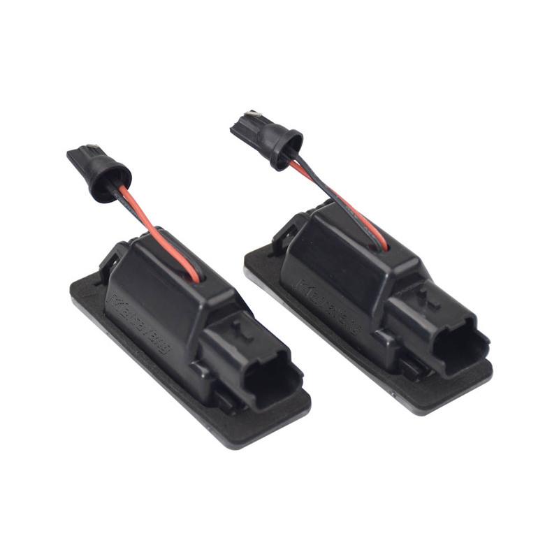 2PCS LED License Number Plate Light For Nissan X-Trail T30 T31 Juke Nismo March Versa Note NV200 Armada Rogue Sport White Lamp