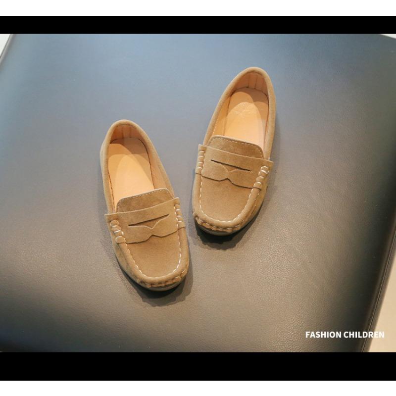 Chaussures de haricots pour garçons printemps et automne nouvelles chaussures simples pour enfants à semelle souple de taille moyenne version coréenne de la petite pédale pour bébé chaussures en cuir