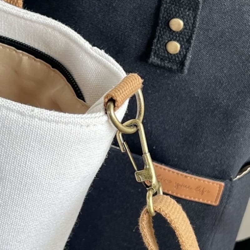 Large Capacity Women's Shoulder Carry Messenger Bag