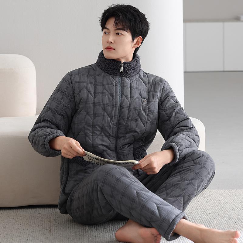 Pyjama Herren Winter Korallenfleece Dreilagig Verdickt Fleece Daunenclip Gepolsterte Jacke Herbst und Winter Super Dick Gepolsterte Homewear