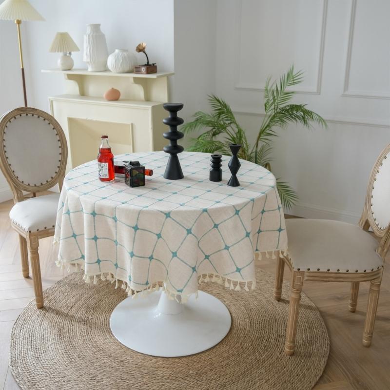 Simple Round Tablecloth Polyester Cotton Blend Against Slip Design Multiple Dyes For Various Uses