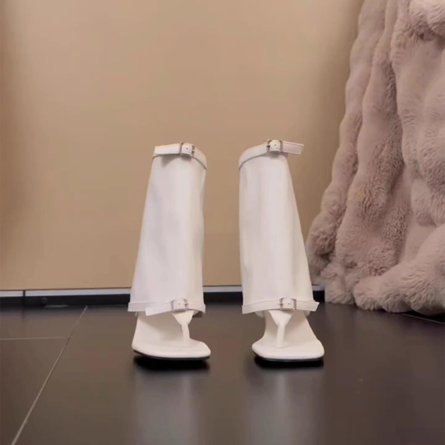 

Spot French temperament niche light luxury 2025 summer handmade retro square head high heel toe thin heel sandals outer wear 39