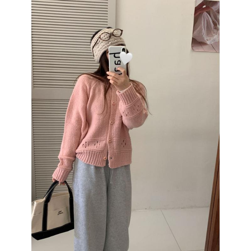 

Spring and Autumn New Crew Neck Hollow Knitted Cardigan Top Women s Sweet Lazy Wind Jacket Single-breasted Jacket Tide One size