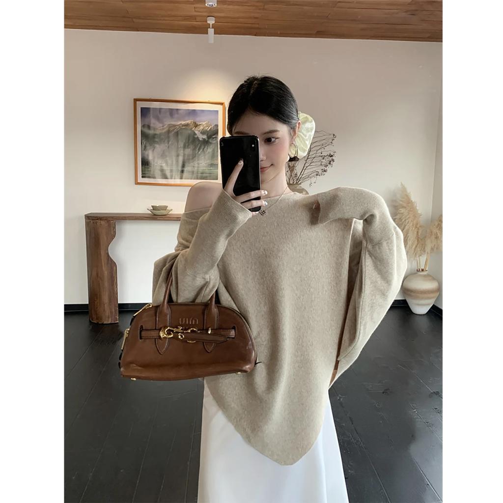 Andy Velvet, Gentle Wind Sweater Women's Autumn and Winter 2025 New Solid Color Diagonal Neck Warm Knitted Sweater
