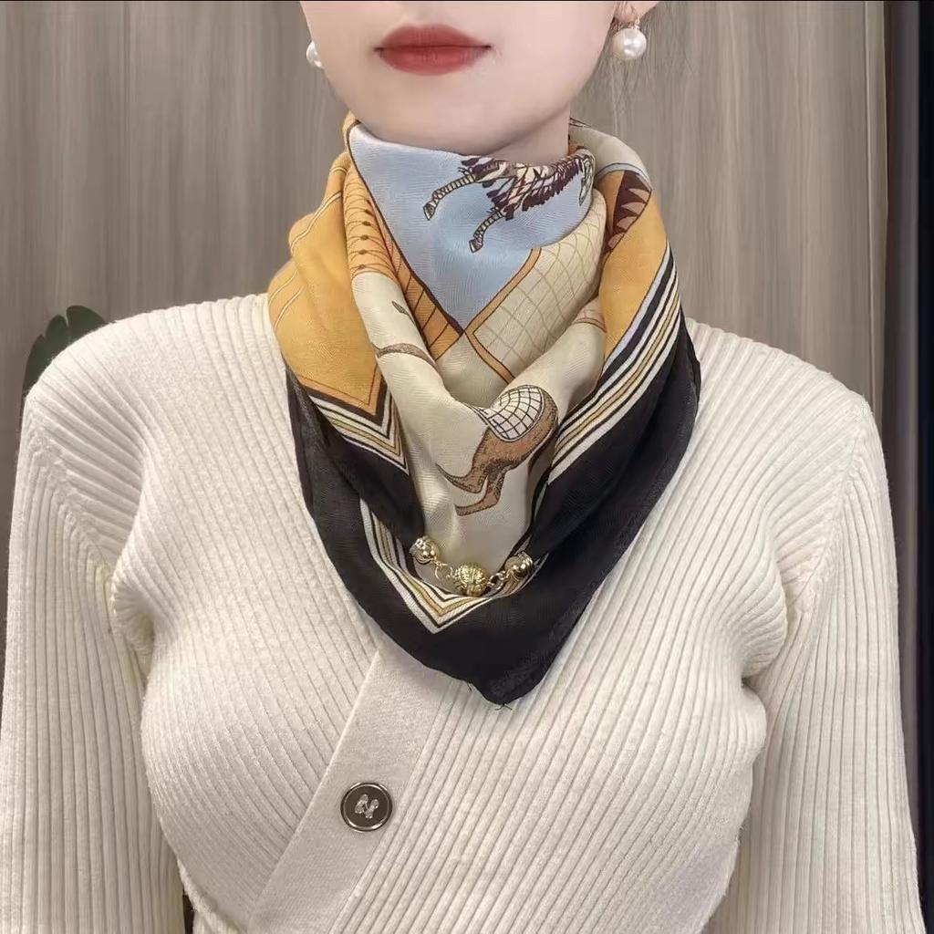 65.65 Magnetic Buckle Silk Scarf Women'S Square Scarf Winter Lazy Pendant Scarf Scarf Neck Decoration Fashionable And Versatile
