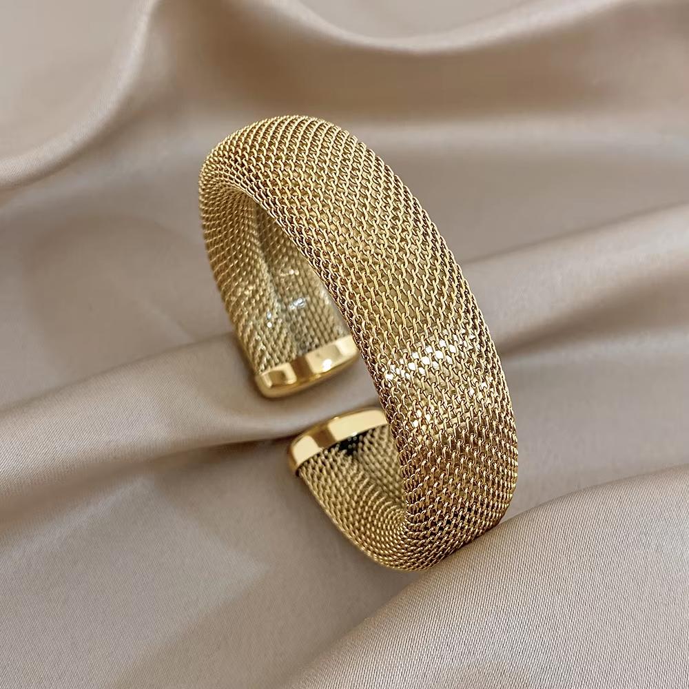 Vintage Hollow Mesh Wide Bracelet for Women Chic Gold Silver Color Stainless Steel Cuff Bangle Bracelets Waterproof Jewelry