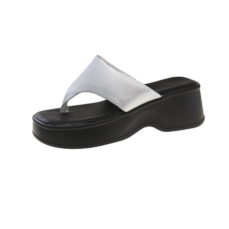 

Mezzie beach casual thick-soled herringbone cool slippers for women to wear 2025 summer Korean version of square head fashion cool slippers for women 40 срібний