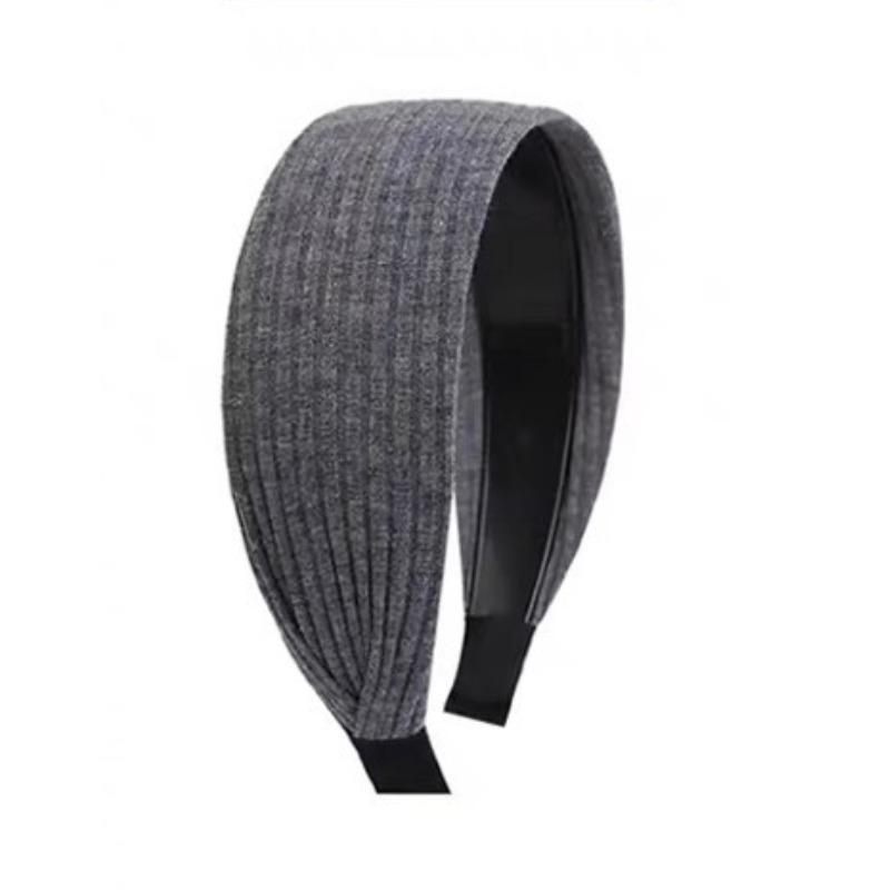 

Wide-edge Hairband for Women with High Forehead, Suitable for Daily Wear As An Accessory for The Hair. A098