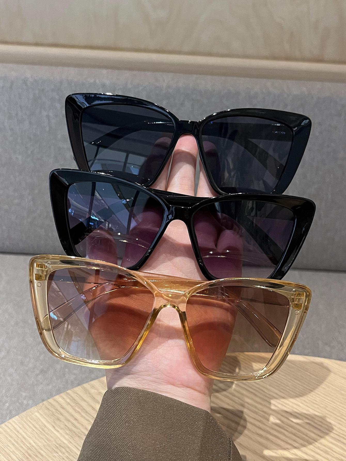 

3Pcs Extra Large Cat-Eye Frame Glasses Three-In-One Multi-Color Matchinging Popular Combination Set, Light and Easy to Carry