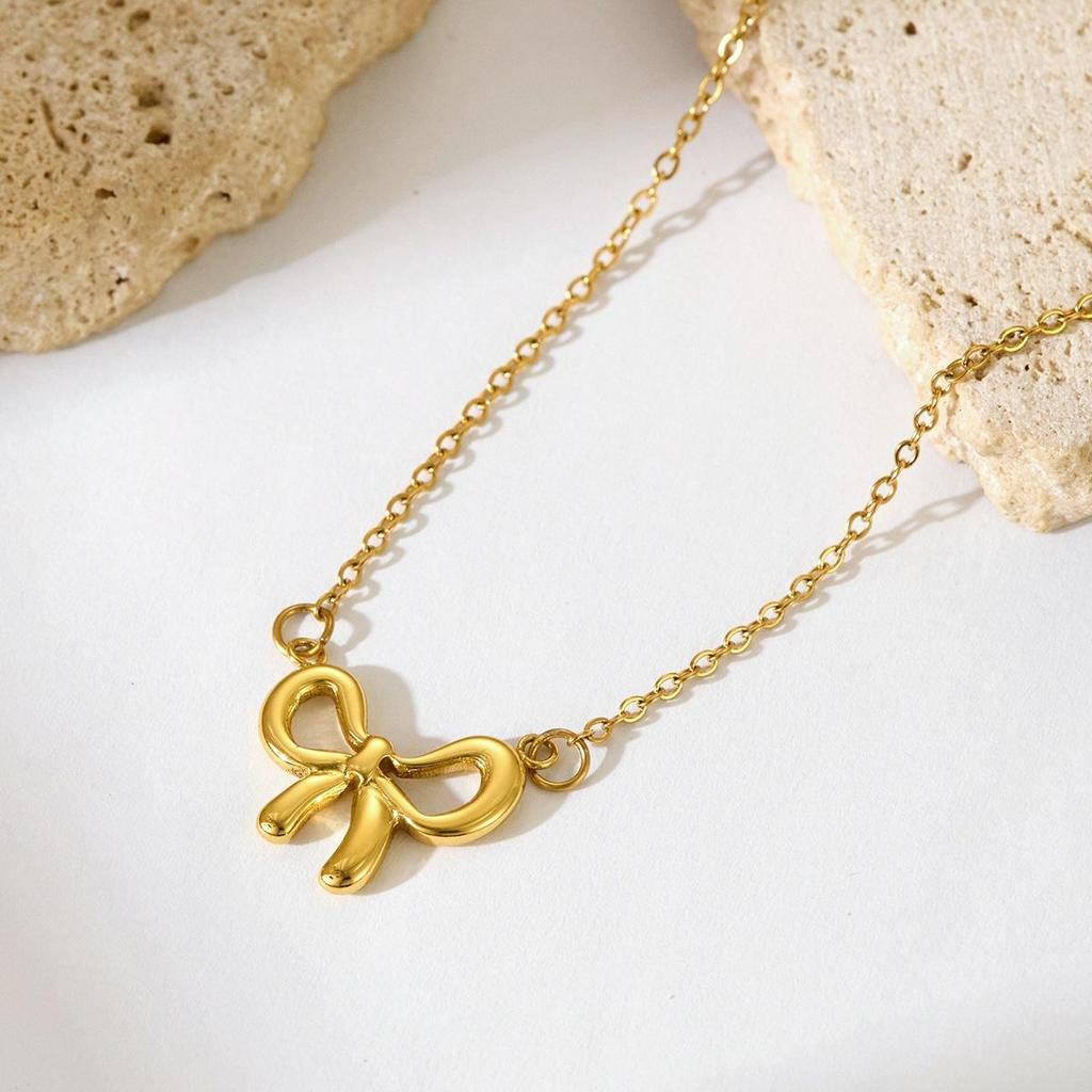 Feather Wing Necklace: European-American Niche Design, Geometric Bow Clavicle Chain