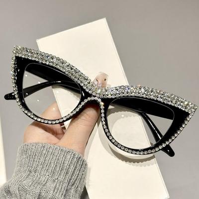 2025 Retro Okulary przeciwsłoneczne Kocie Oko z Cyrkoniami z Diamentowym Łańcuszkiem dla Kobiet