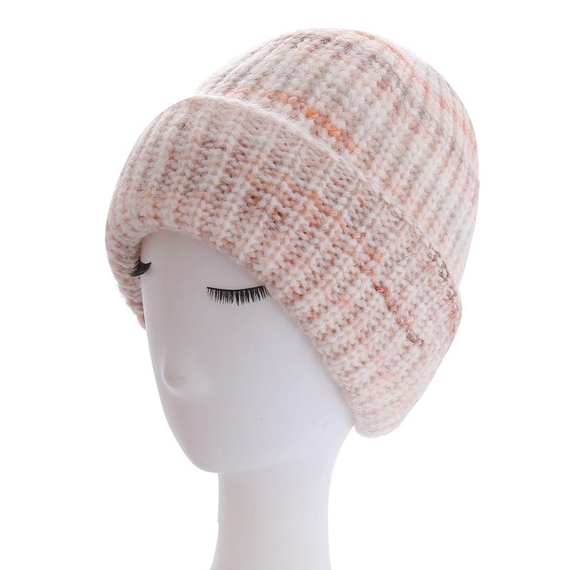 Women's Gradient Knit Wool Beanie - Autumn/Winter Warm Ear Protection, Stylish and Versatile for European and American Fashion