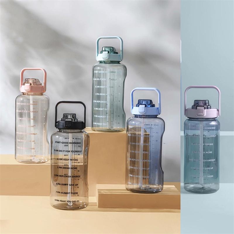 Elegant And Simple 2l Pc Material Water Bottle With Straw Perfect For Hydration On-the-go