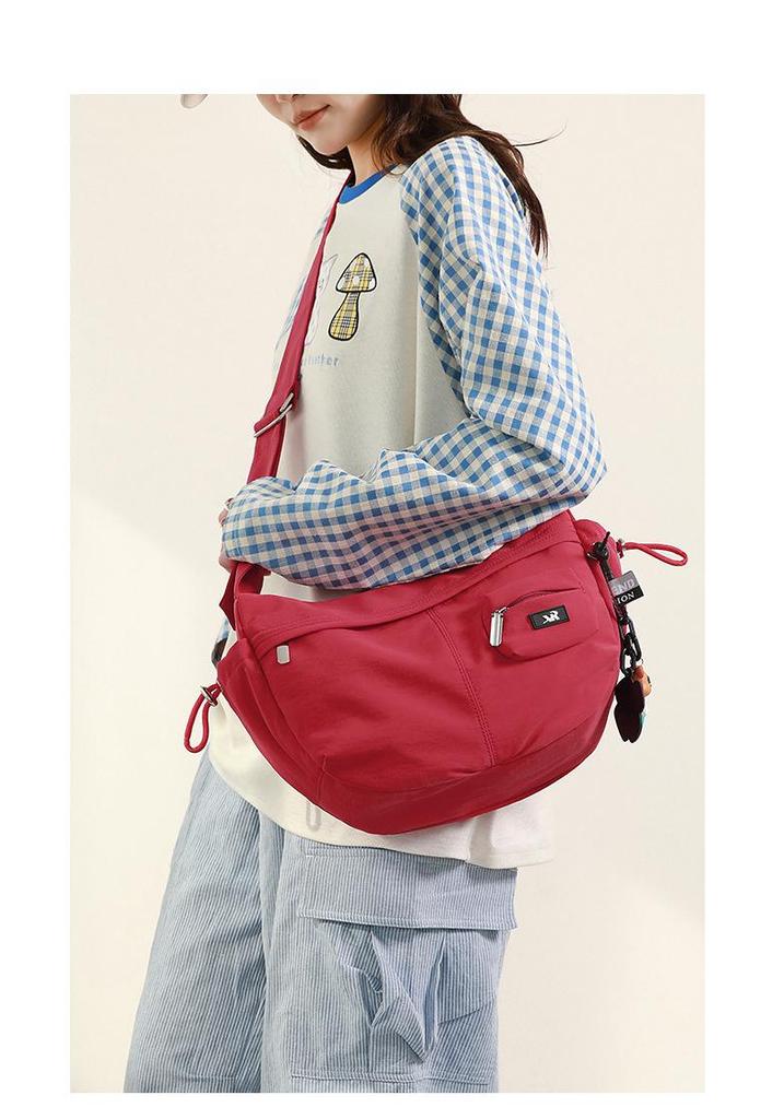 Versatile Large Capacity Nylon Crossbody Bag for Female Students – Lightweight Dumpling Shoulder Bag