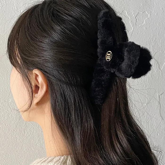 Fur Hair Barrette [Black]