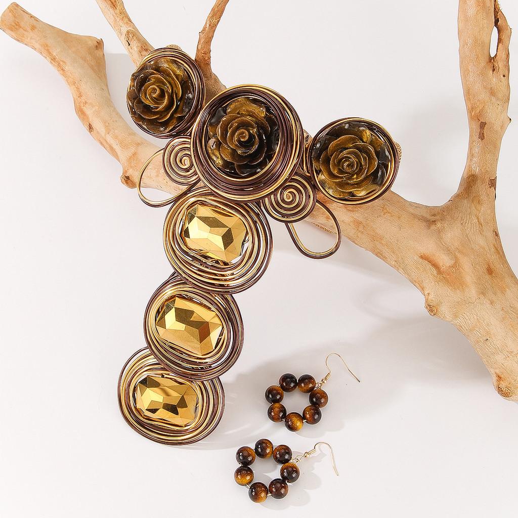 European Style Jewelry Set With Crystals And Resin Flower Accents For Women And Men