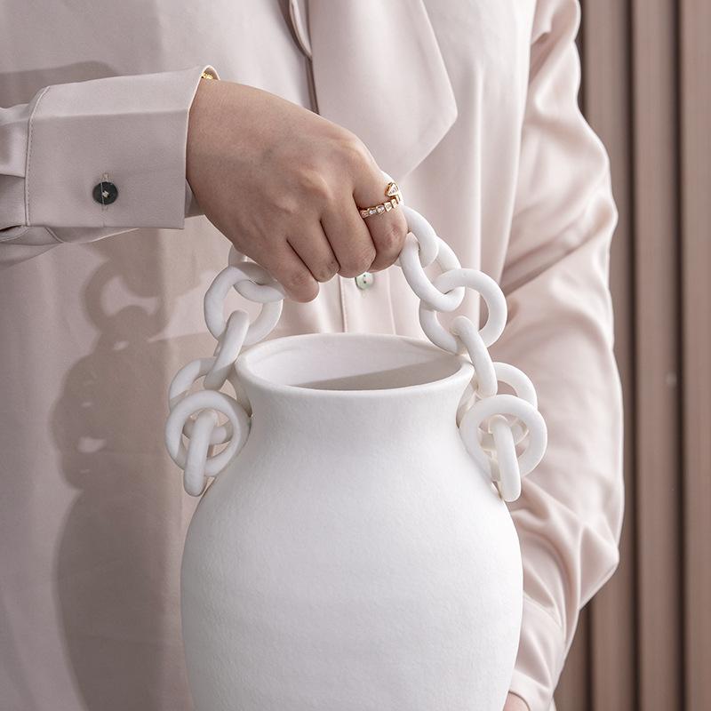 White Ceramic Vase Hollow Chain Geometric Buckle Porcelain Bottle Ceramic Handicraft Room Decoration Accessories Flower Vase