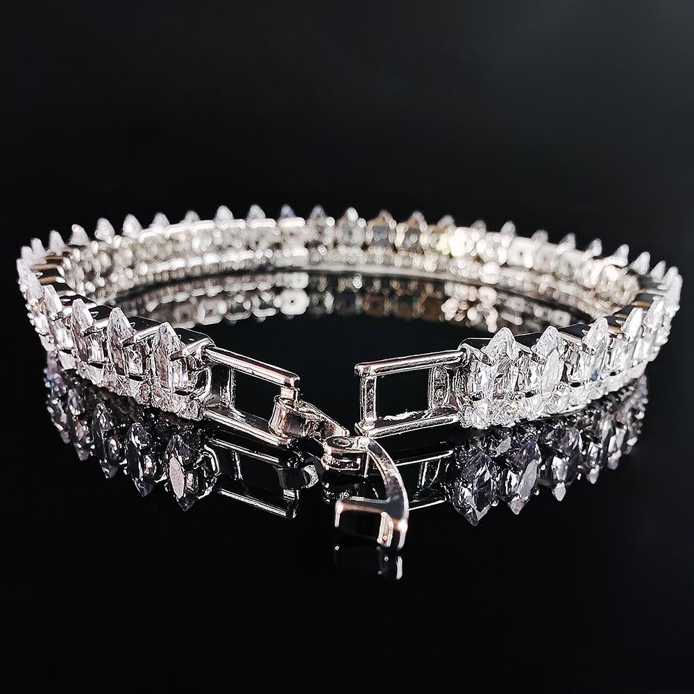 Marquise-Cut Pave Zircon Bracelet: Unique Design Valentine's Day Commemorative Gift S8256.