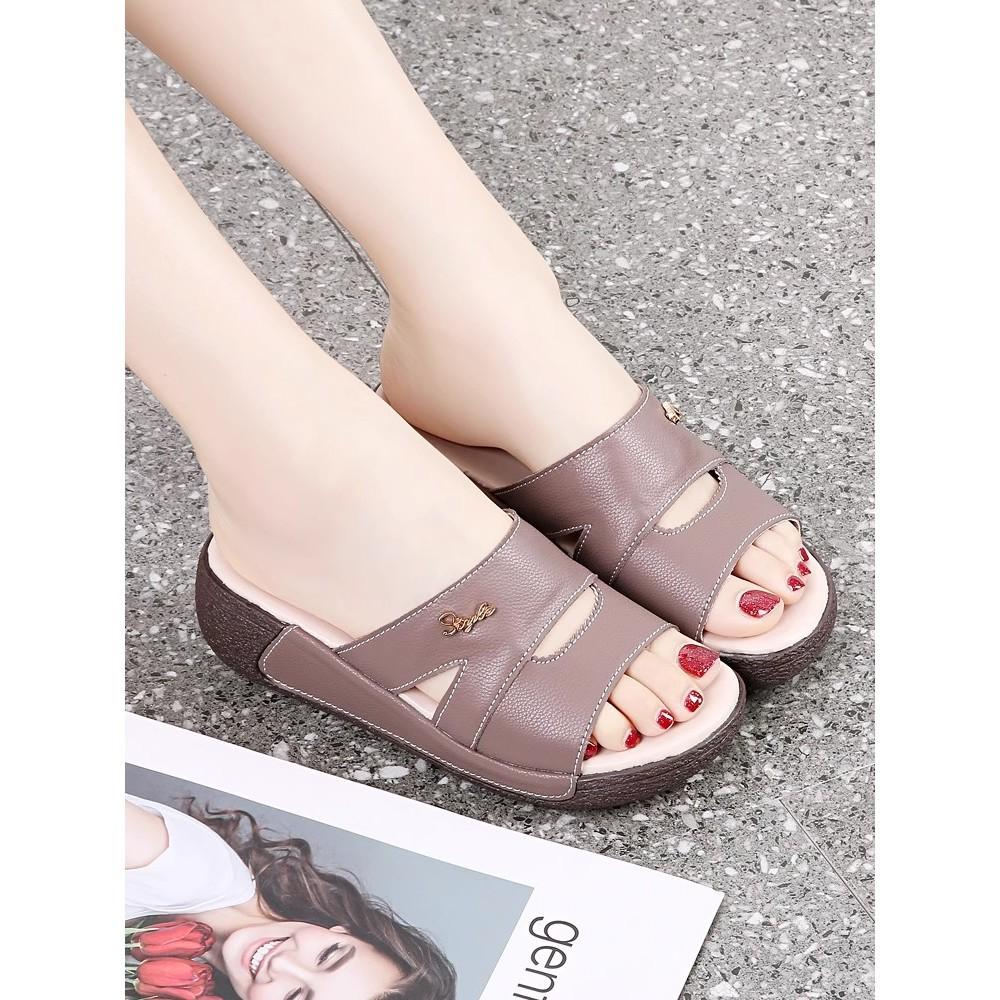 Cool Slippers Women's Summer Wear Non-slip Soft Bottom Women Go Out Fashion Muffin Thick Bottom One Word Slippers