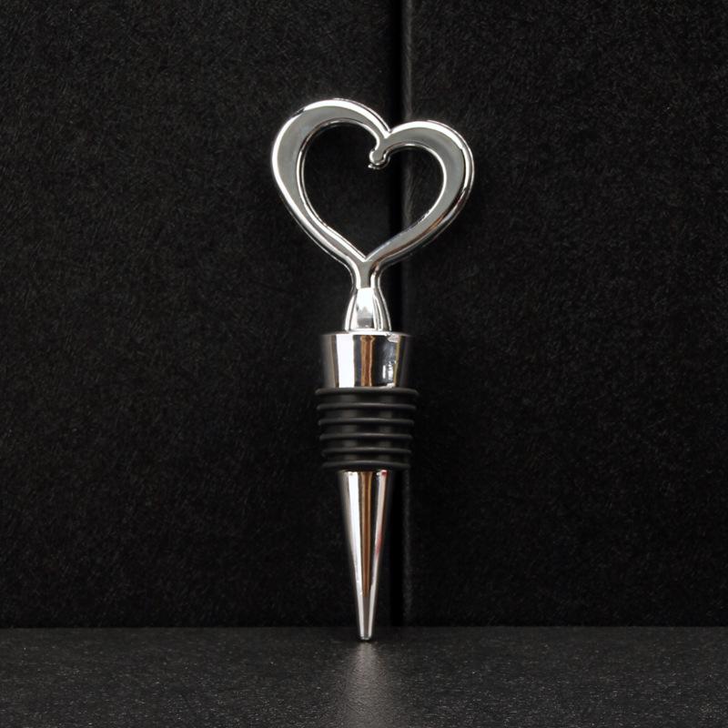 Red Wine Bottle Stopper, Innovative Heart-Shaped Seal, ABS Material, European and American Style, Ideal for Gifts.