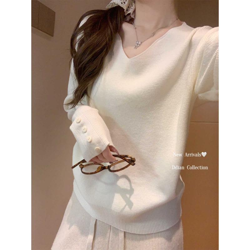 Simple v-neck bottoming shirt women's gentle wind sweater spring niche basic model solid color inner knitted top