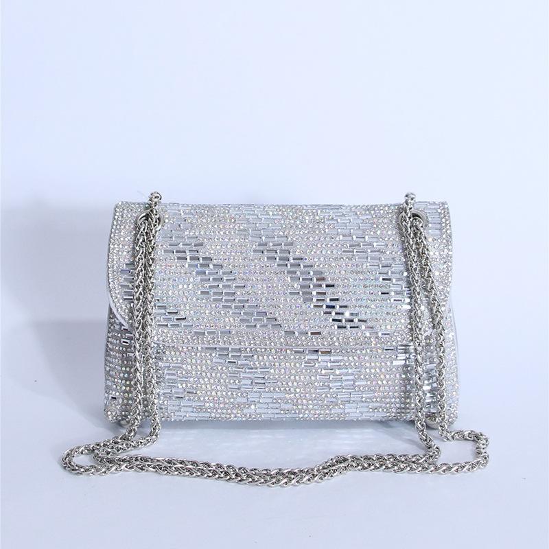 Fashion diamond-encrusted shoulder bag, new hand-held small square bag, banquet and dinner bag.