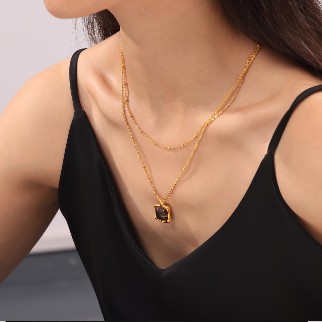 Stacked Wind Tiger'S Eye Stone Pendant Necklace Women'S Titanium Steel Plated 18K Gold Light Luxury Collarbone Chain
