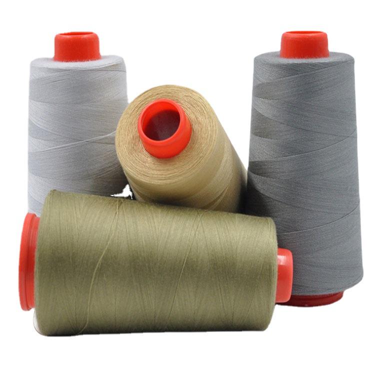 604 Mehrfarbiger Hochfester Abriebfester Polyester-Nähgarn für Overlock und Maschinengebrauch