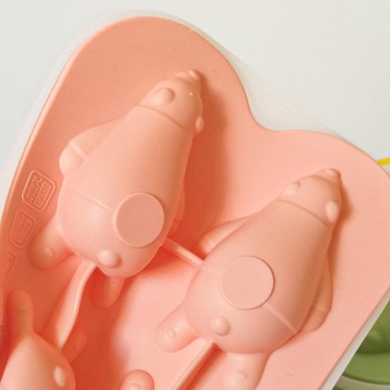 Eiswürfelform mit Deckel Liegender Bär Flexible Silikon-Eiswürfelform Auslaufsicher Stapelbarer Eiswürfel-Aufbewahrungsbehälter für die Heimbar