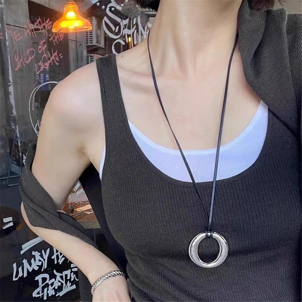 Tooxika Simple Light Luxury Design O-ring Pendant Necklace Leather Cord Adjustable Long Jumper Chain Women