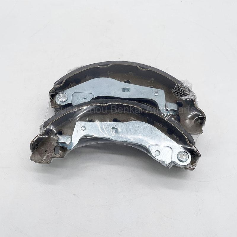 Brake Shoe A 4514230108 for Mercedes Benz Smart FORTWO CABRIO R51 4514230008