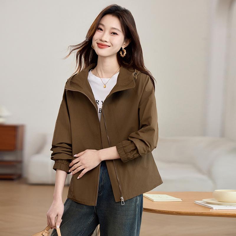 

Женский короткий тренч с капюшоном - 2025 корейский стиль, модный и универсальный для весны/осени M (recommended up to 115 jin) кофейный