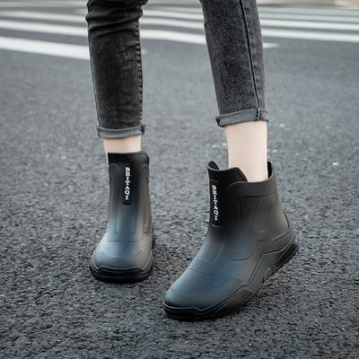 Chaussures de pluie tendance chaussures d'eau courtes à semelle plate bottes chaudes imperméables chaussures courtes en caoutchouc pour étudiants surchaussures pour hommes