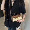 Mädchen Baguette geprägte Tasche lässige Umhängetasche Retro Farbe Kollision kleine Tasche hundert Mädchen Mode