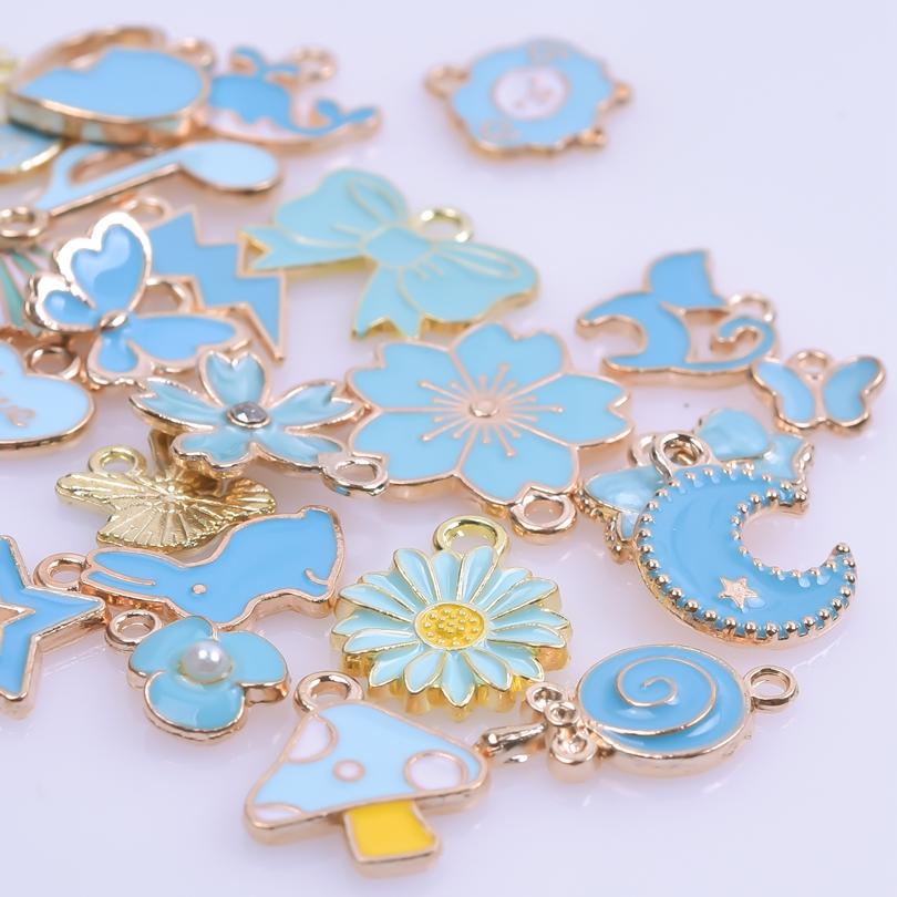 30 stuks/partij Willekeurig Gemengde Emaille Bedels Voor Sieraden Maken Benodigdheden Zon Maan Ster Fruit Dier Bedel Hanger Materialen DIY Oorbellen