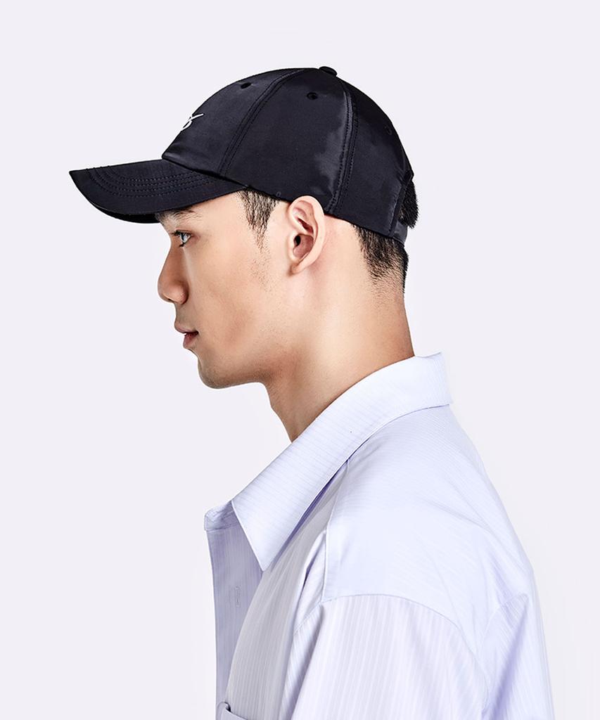 51Peosenteu Shiny White Logo Embroidery Cap - Black