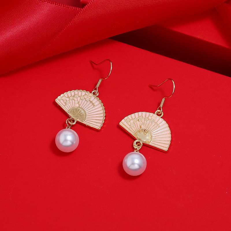 Chinese style knife and horse dan retro Peking Opera face mask earrings femininity long fringed stud earrings red trendy ear jewelry