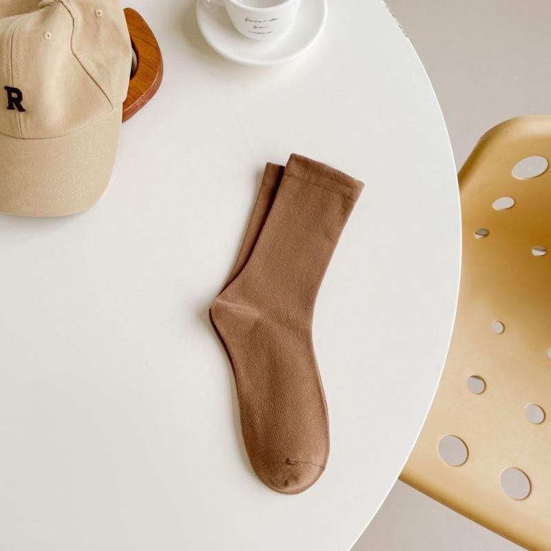 Ladies Spring and Autumn Comfortable Pure Color Simple Gentle All Build Moon Son Pile Cotton Socks