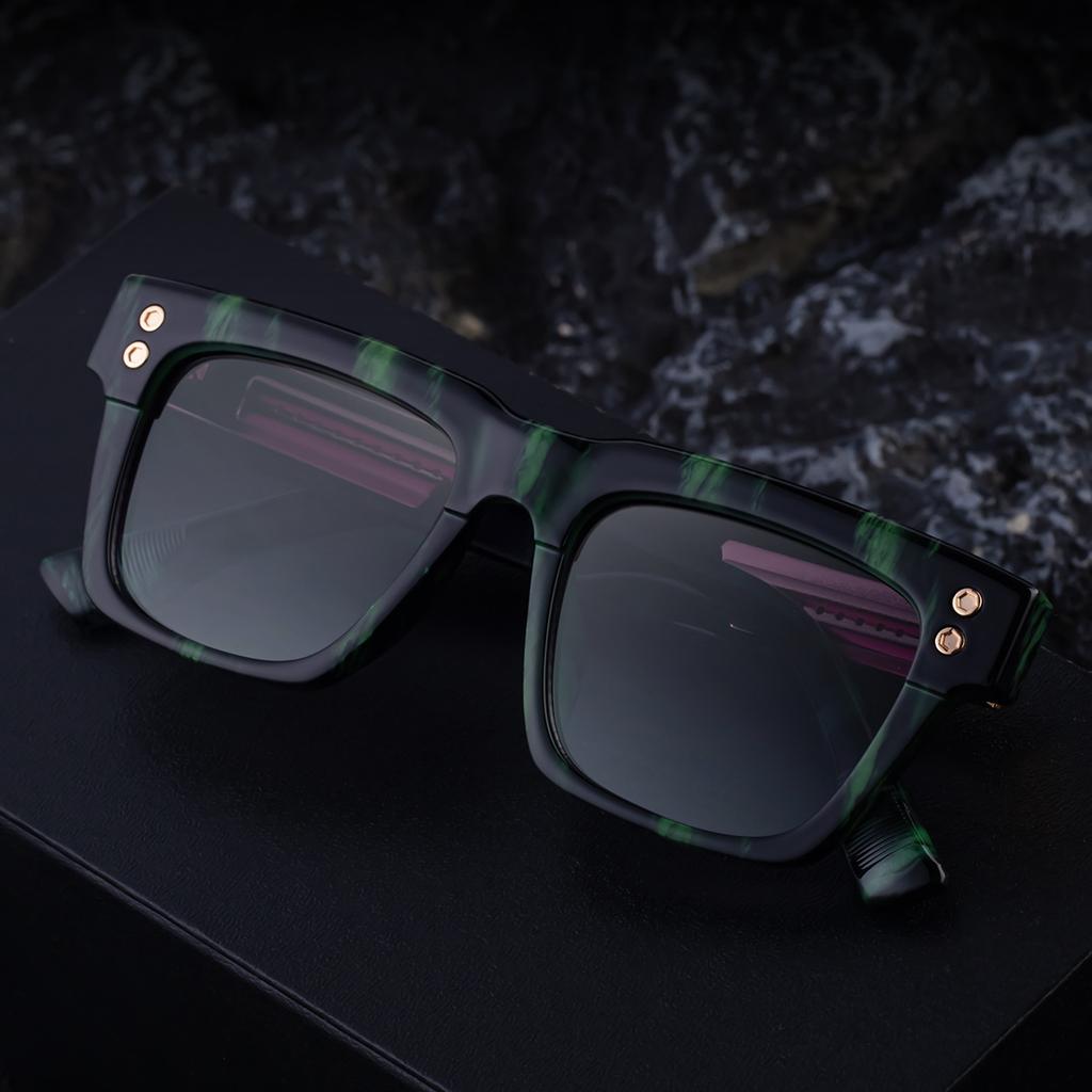 Vintage Square Sunglasses Women For Men Luxury Brand Designer Popular Punk Rivet Outdoor Driving Male Sun Glasses Uv400